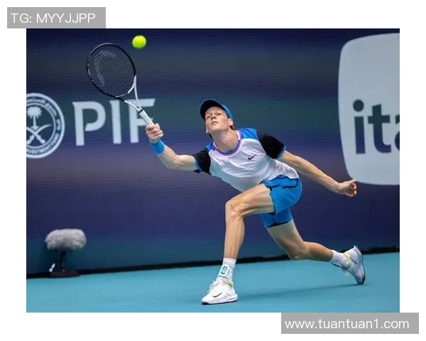 意大利戴杯夺冠让男女队皆称雄网球团体赛，网友却称辛纳安全落地